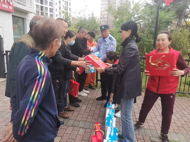 情系弱势群体  暖心慰问送关怀